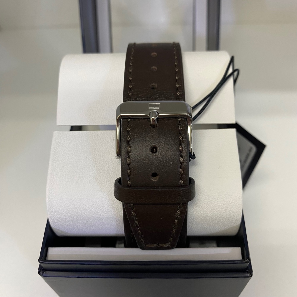 Reloj Tommy Hilfiger Correa marron cuero 1710642 - Imagen 4