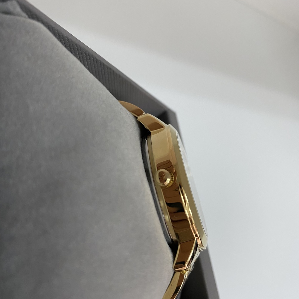 Reloj Guess Clear GW0300L2 Dorado - Imagen 2