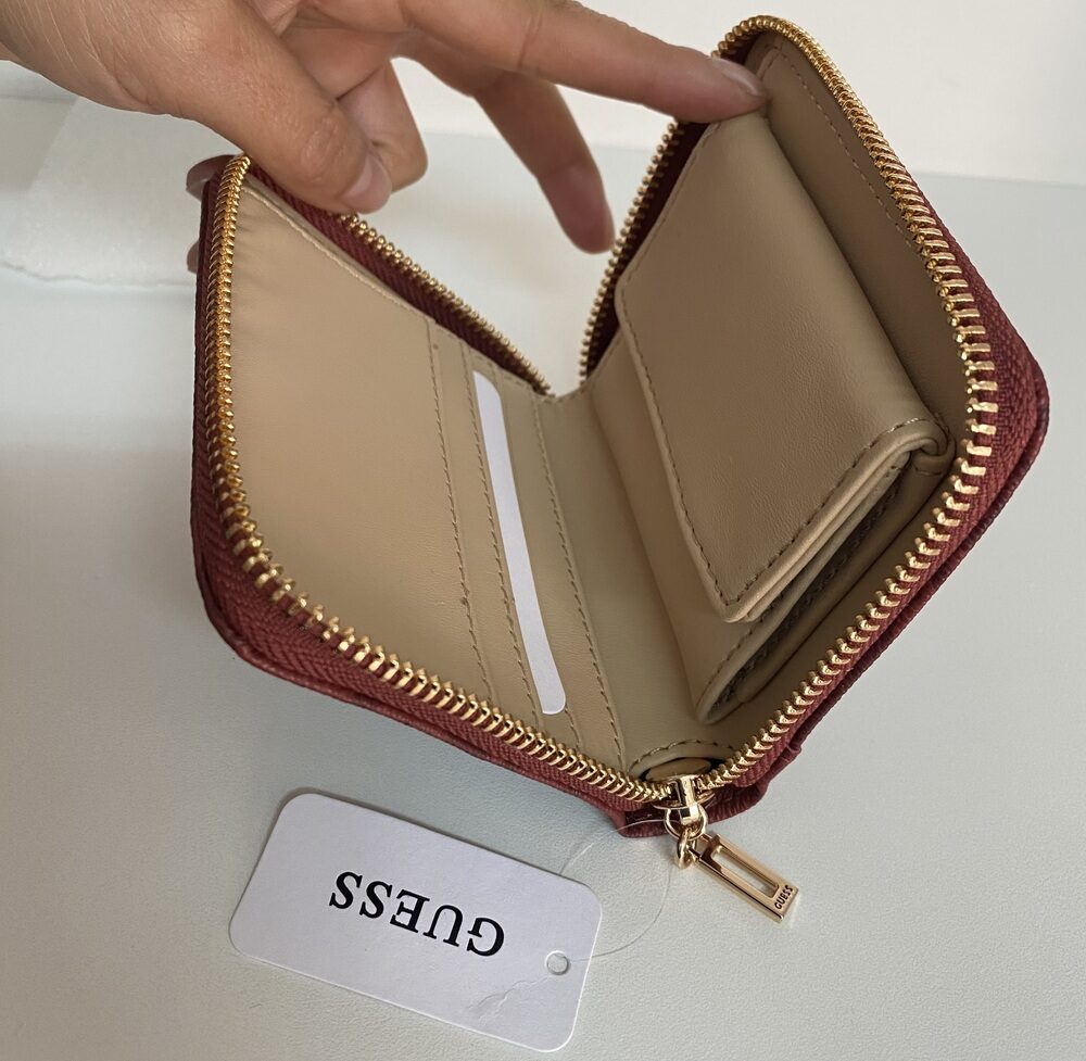 Guess Mini billetera Lumina Oxblood - Imagen 3